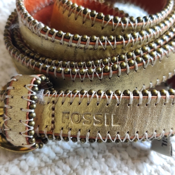 Fossil Leather Metallic Studded Belt, size medium - Picture 2 of 11